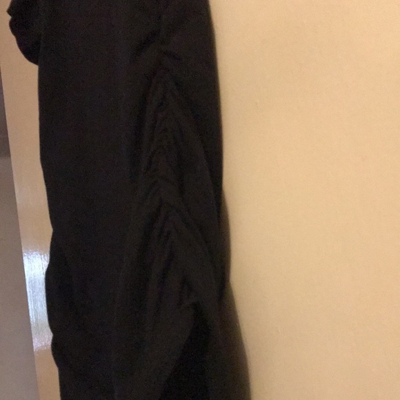 OFF THE SHOULDERS SASSY TOP (NEW WITH TAGS)! - Picture 8 of 9